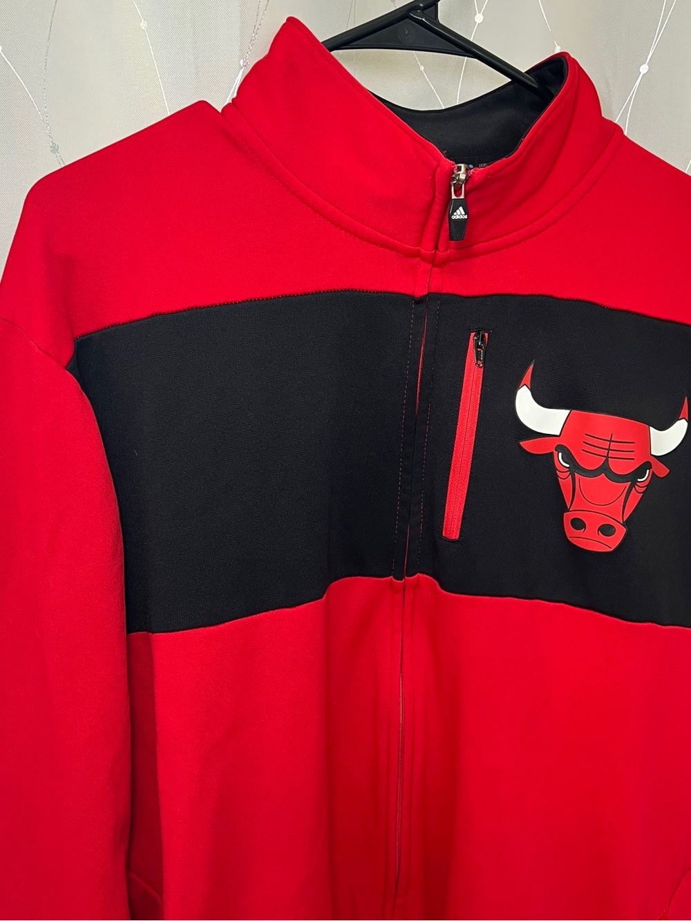 adidas NBA Chicago Bulls Men's Full-Zip Track Jacket. Size XL